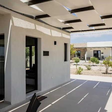 Basilica Kalavria Playa de Perivolos