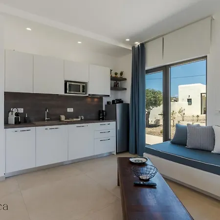 Basilica Kalavria * Perivolos (Santorini)