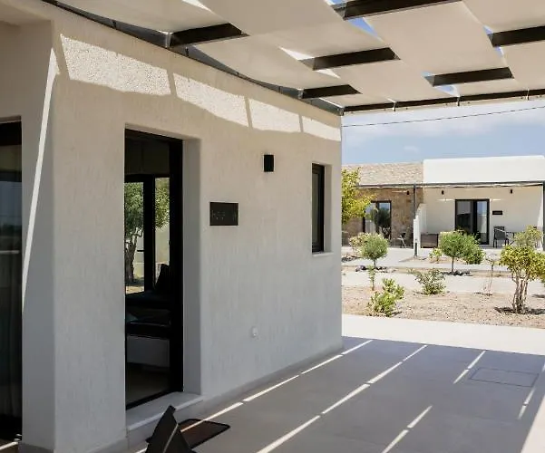 Basilica Kalavria Perivolos (Santorini)